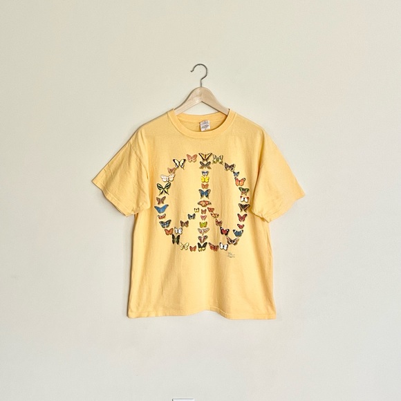 Vintage Y2K Butterfly Peace Sign Graphic Yellow T Shirt Adult size Large - Picture 1 of 6